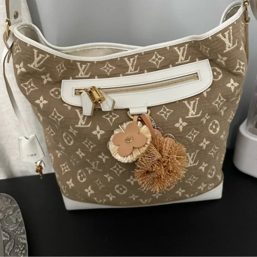 Louis Vuitton Sabia Bouzas PM Monogram Blonde White Shoulder Bag Cruise 2011